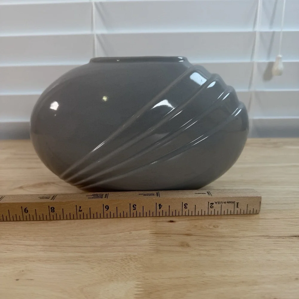Vintage 1980's Art Deco Revival Gray Pleated Oval Ceramic Vase unmarked 6